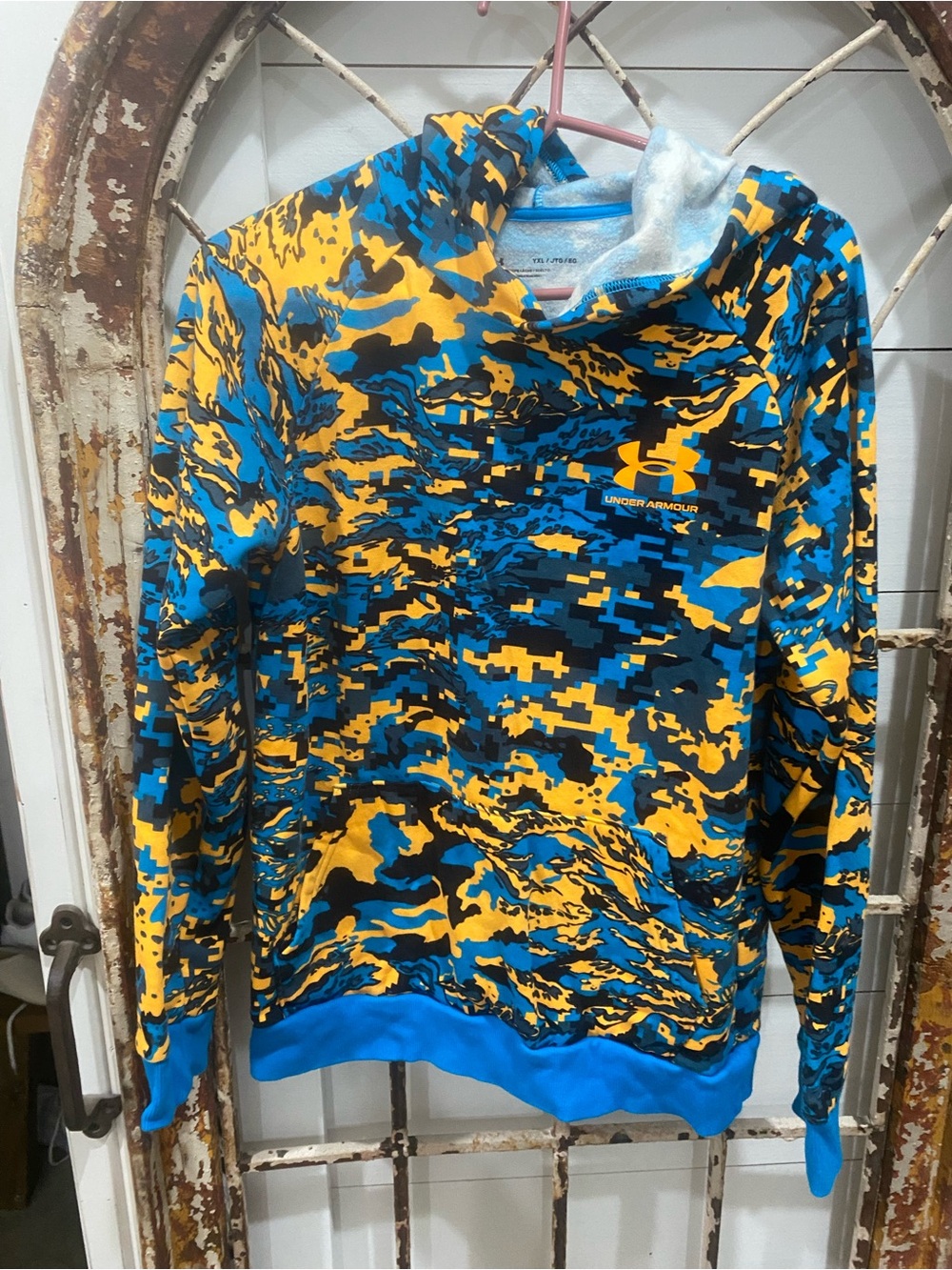 Under Armour Blue & Yellow Camo Hooded Sweatshirt Youth XL Loose